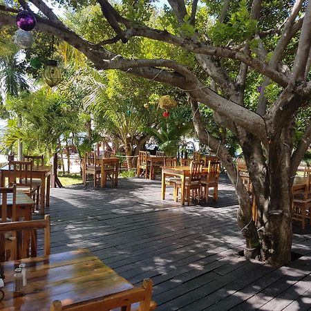 Marina Paraiso Isla Mujeres Hotel Bagian luar foto