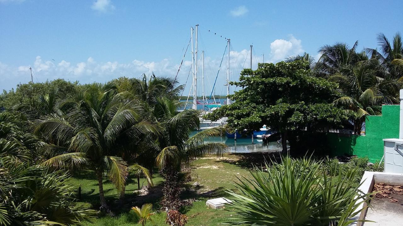 Marina Paraiso Isla Mujeres Hotel Bagian luar foto