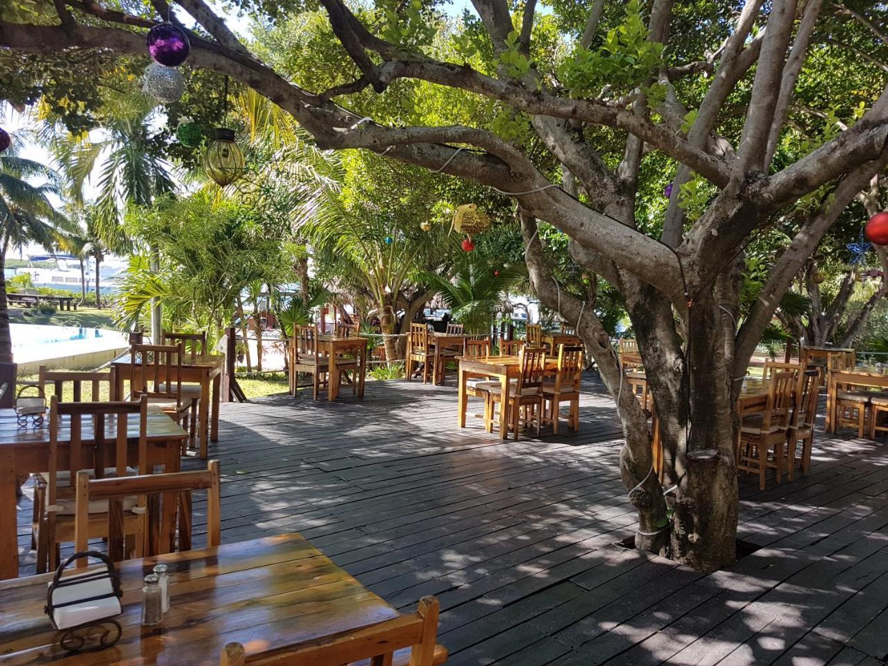 Marina Paraiso Isla Mujeres Hotel Bagian luar foto